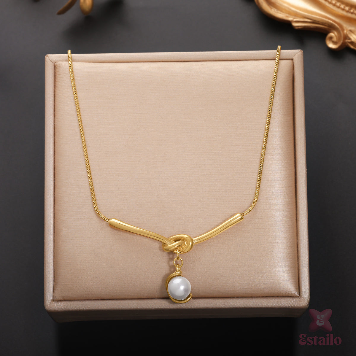 The Knot & Pearl Lumina Necklace