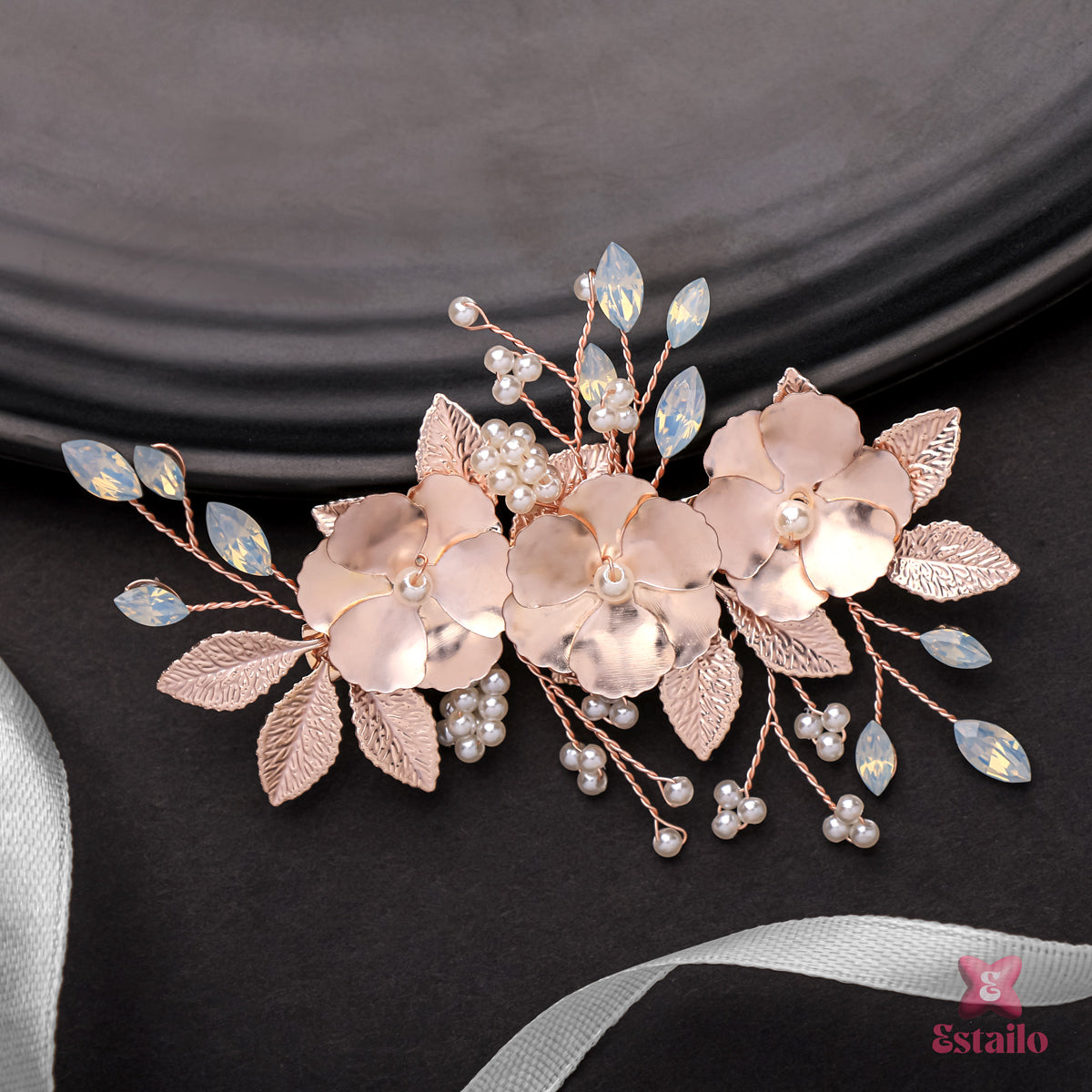 Rosé Pearl Bloom Hair Clip