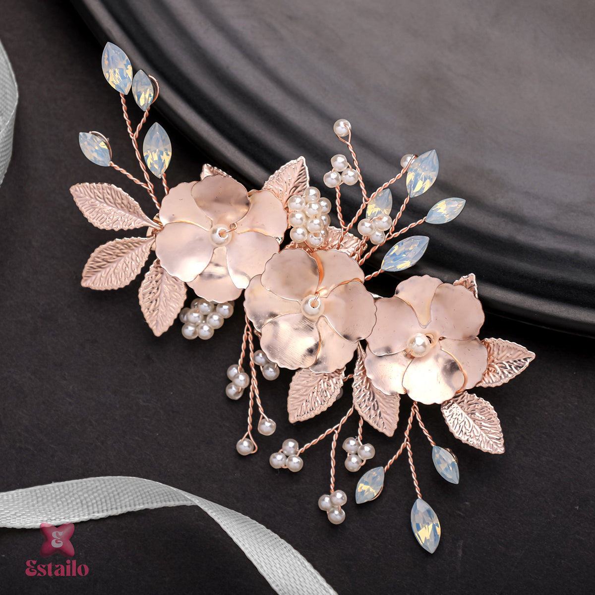 Rosé Pearl Bloom Hair Clip