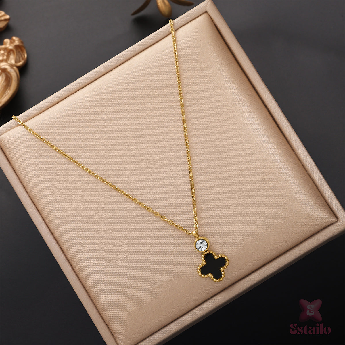 Noir Clover Necklace