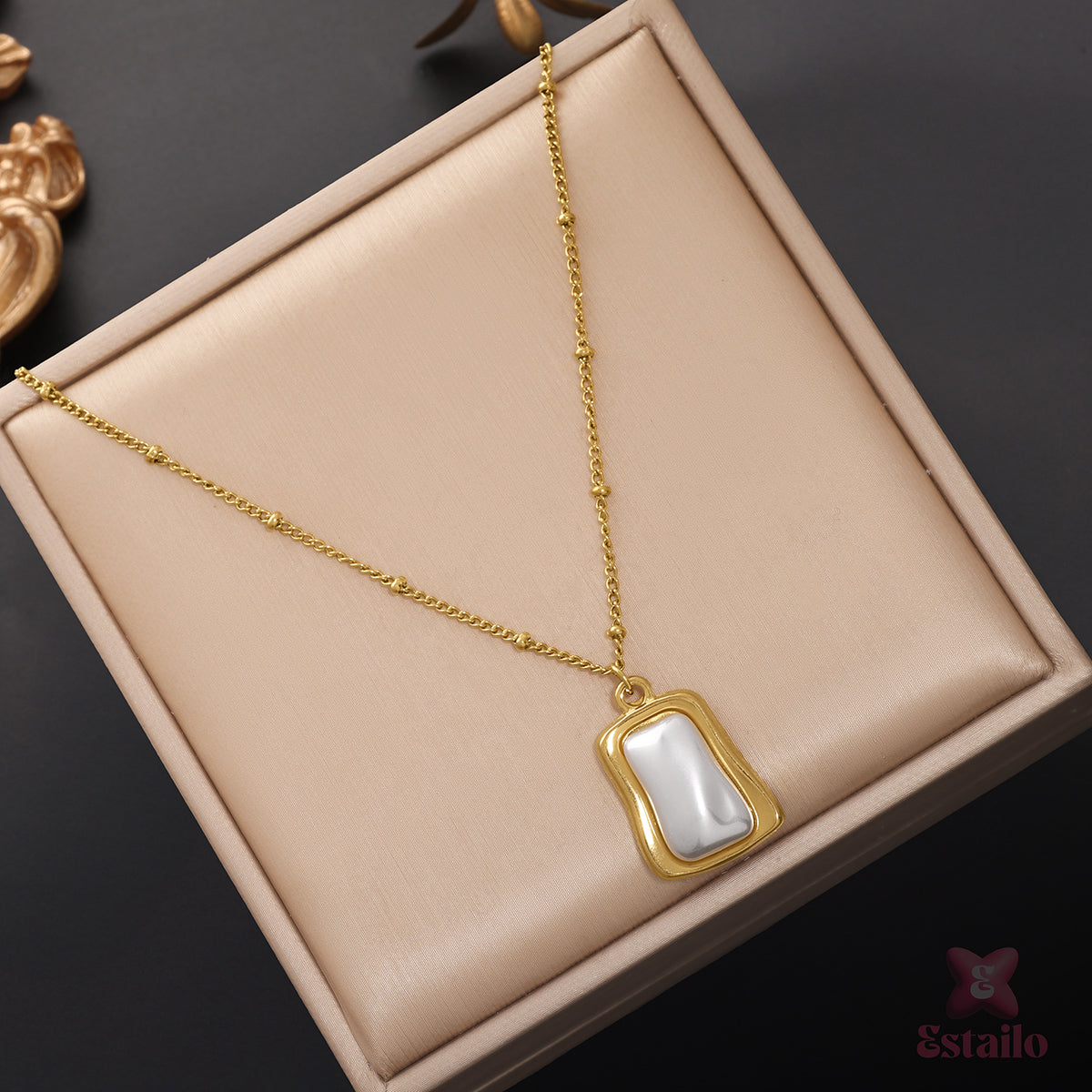 Irregular Pearl Elegance Necklace