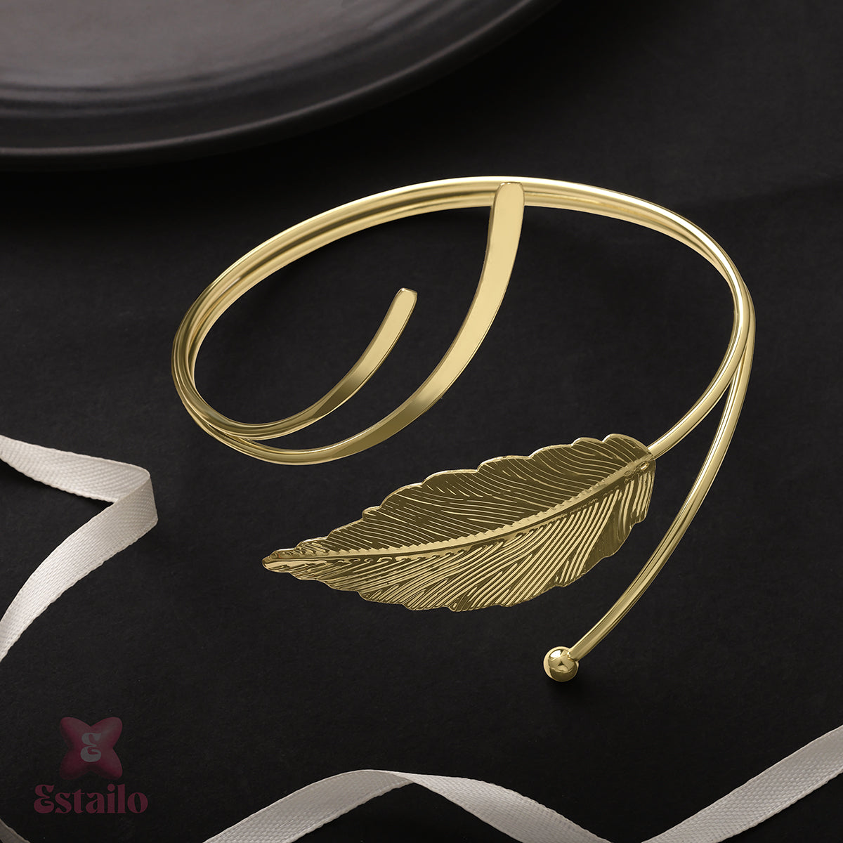 Golden Leaf Arm Cuff