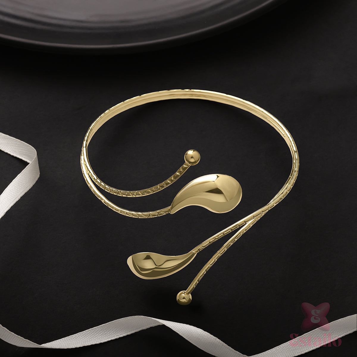 Golden Drops Arm Cuff