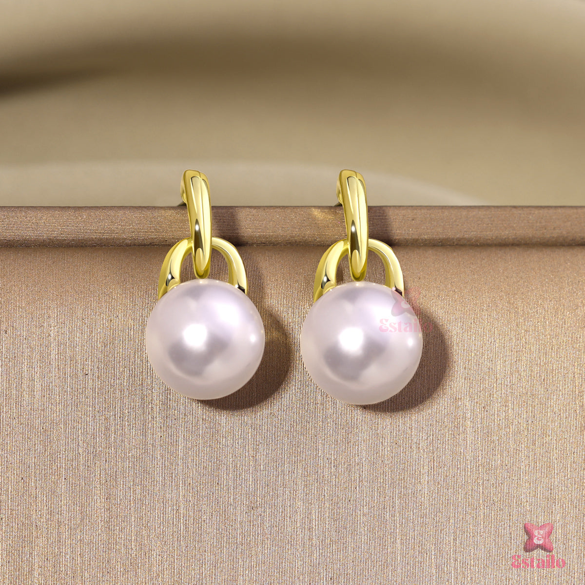 Modern Musse Pearl Earrings