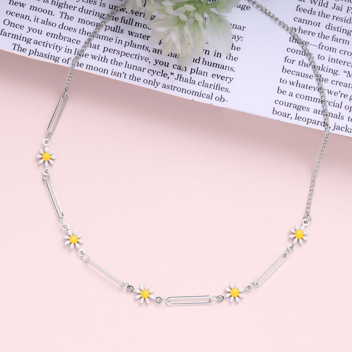 Spring Daisy Necklace