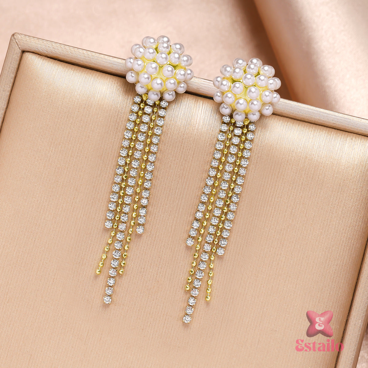 Lustrous Pearl Tassels Earrings