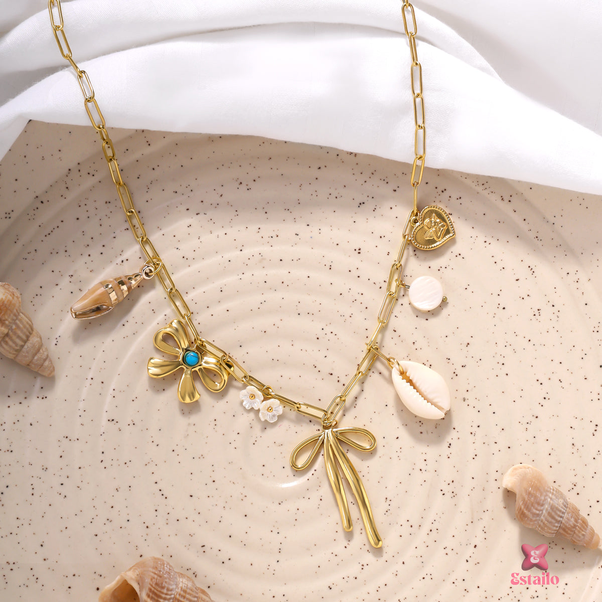 Seashells & Bows Necklace