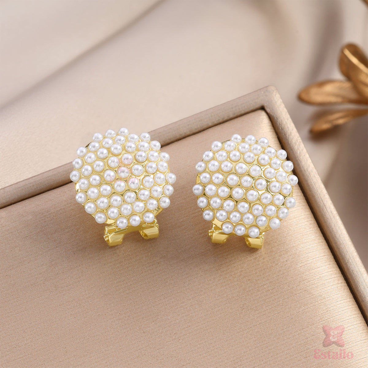 Cluster Pearl Stud Earrings