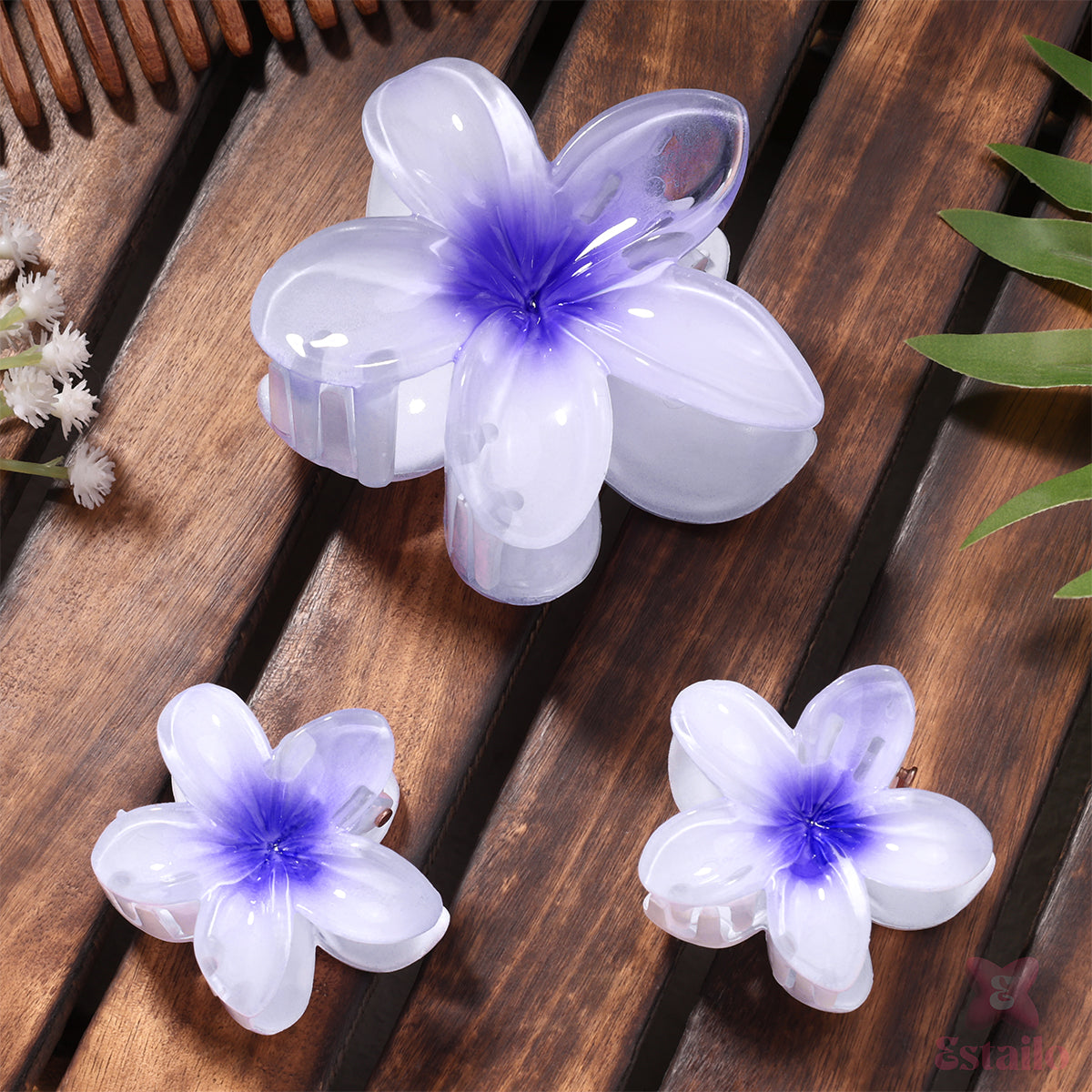 Tropical Beach Flower Claw