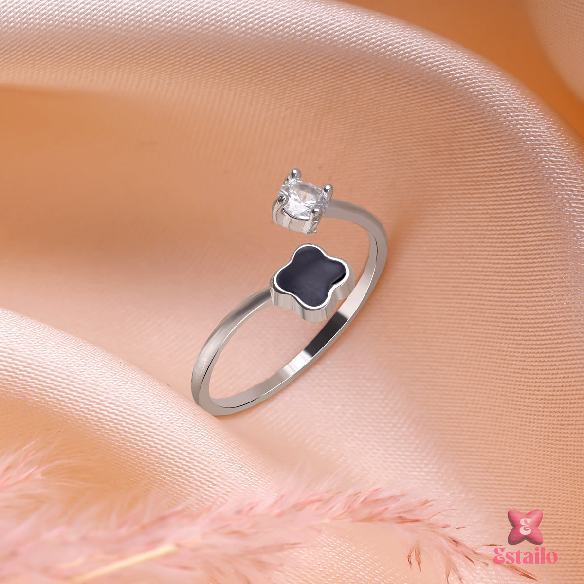 Midnight Cloverleaf Ring