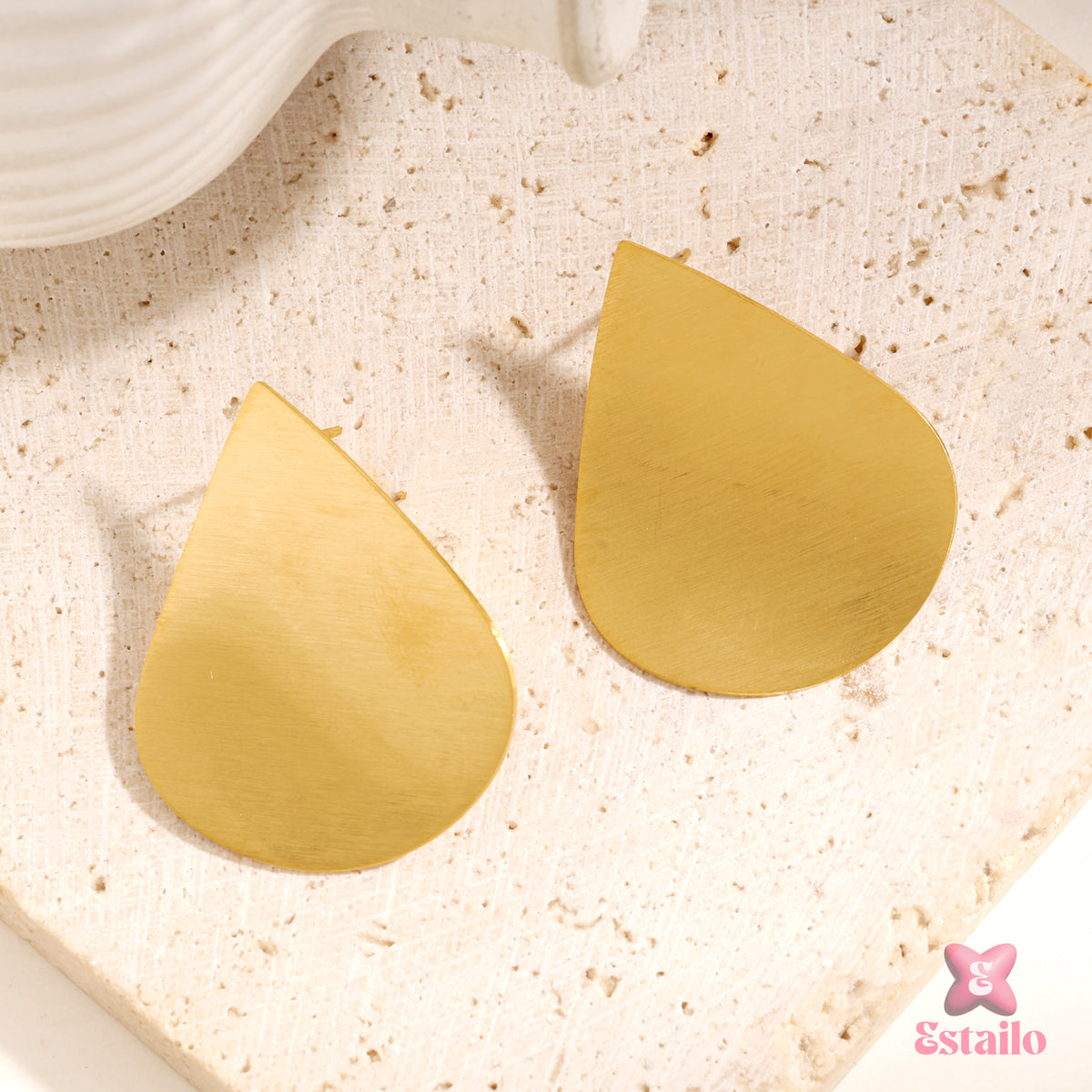 Everyday Gold Teardrops Earring