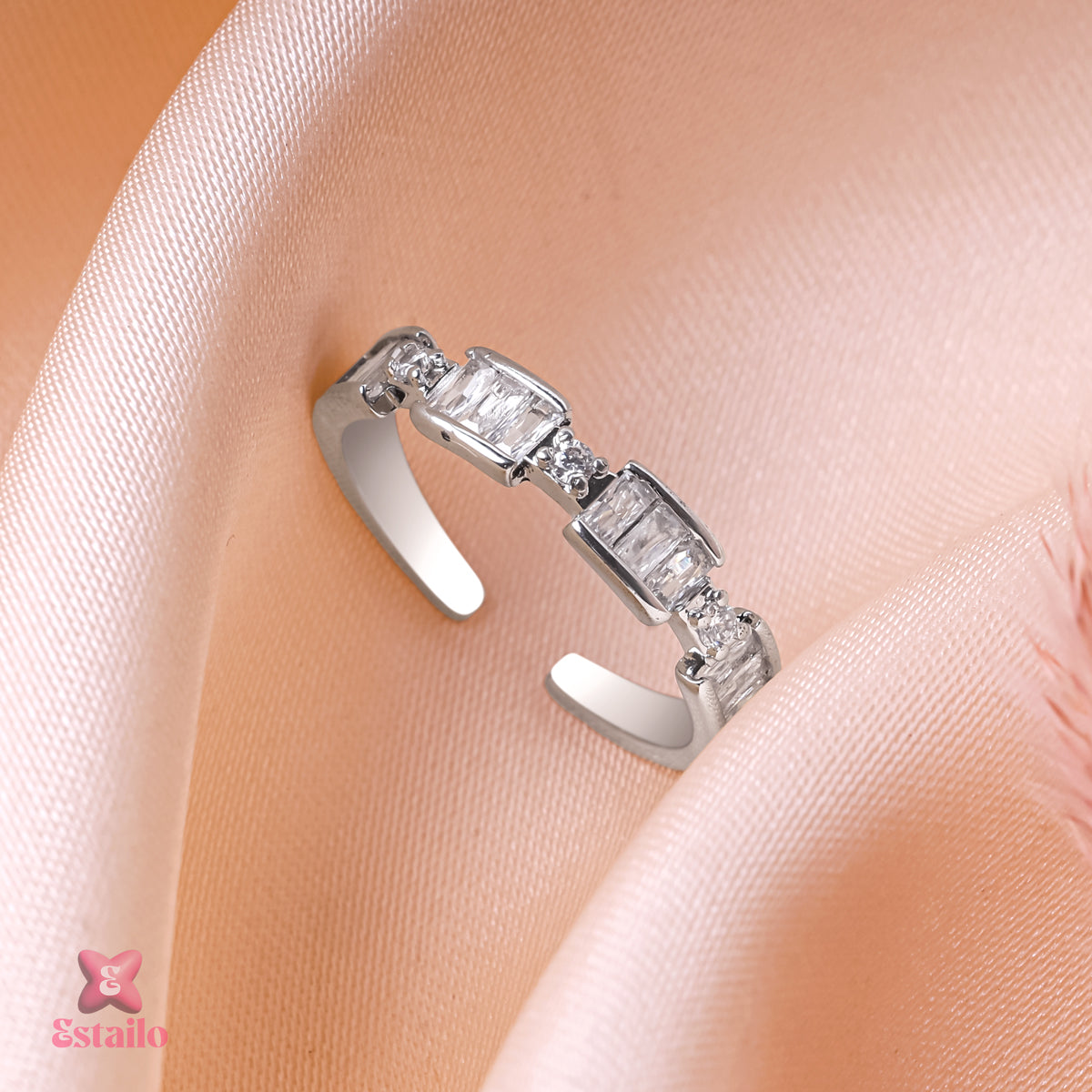 Radiant Rolo Ring