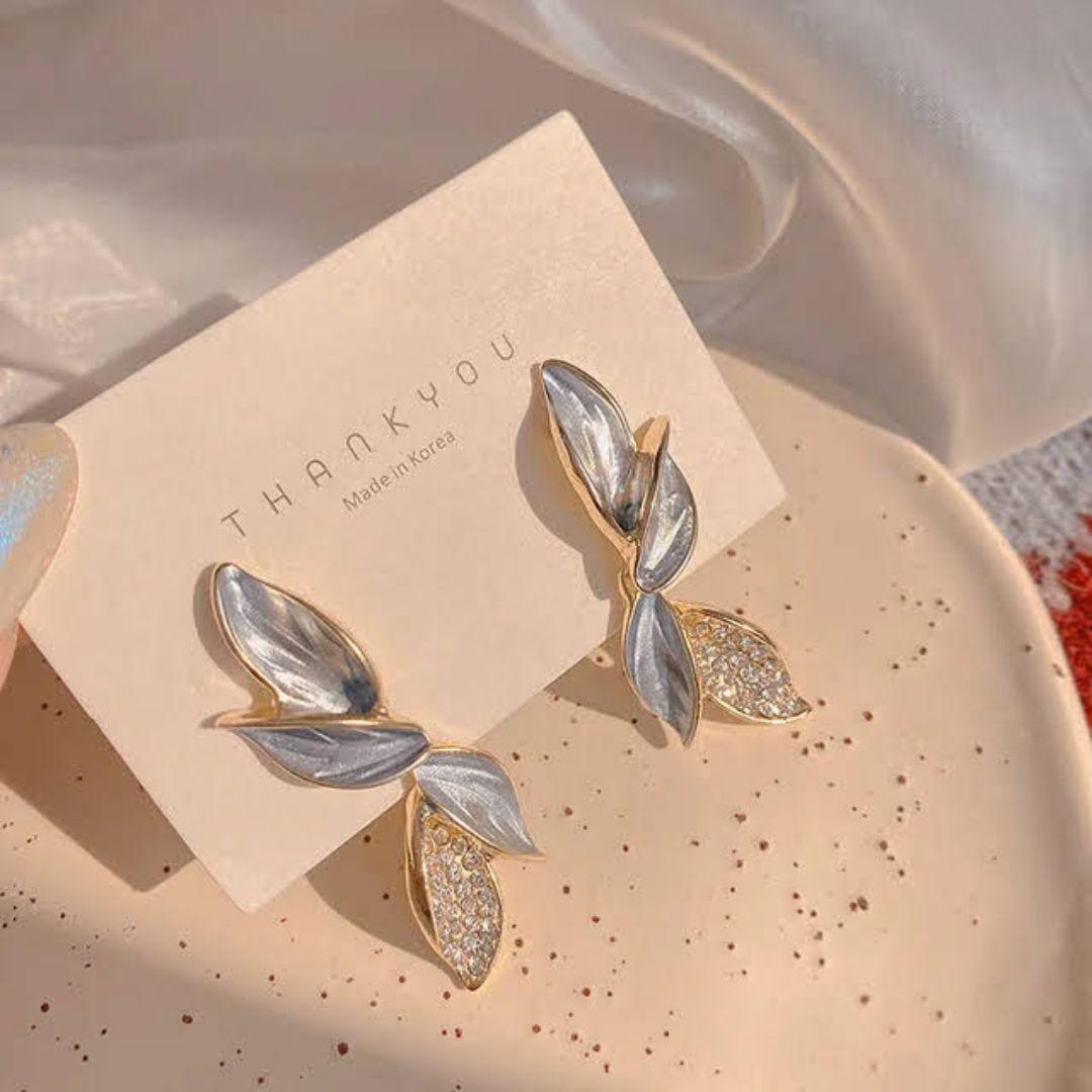 Crystal Spark Minimal Earring