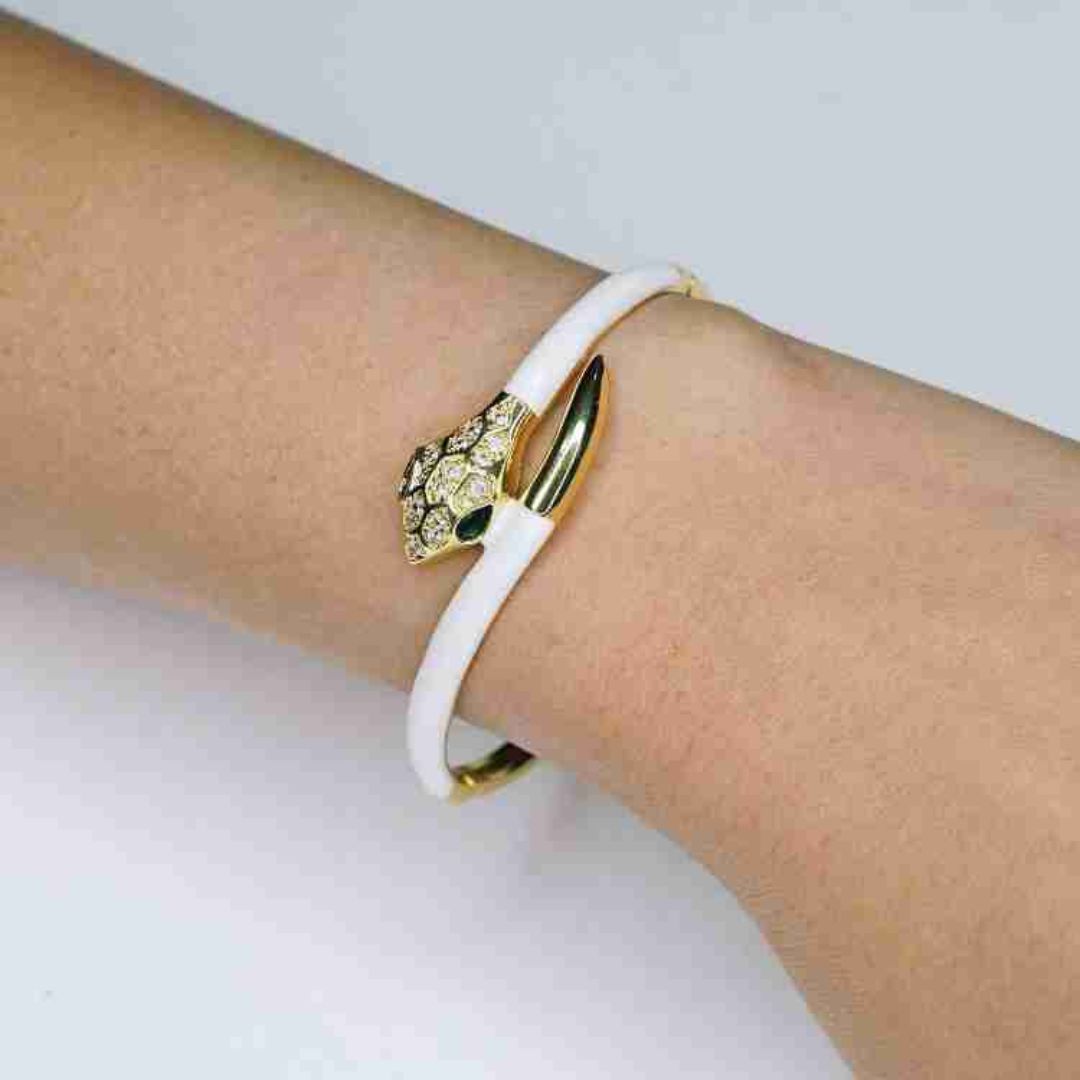 Dainty Chic Snake Bracelet