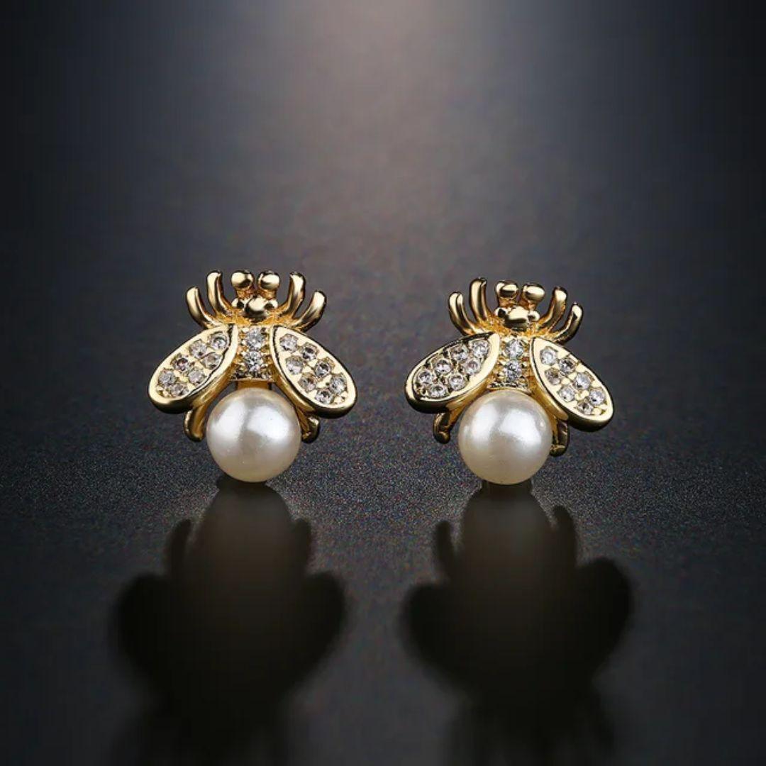 Queen Bee Pearl Earring