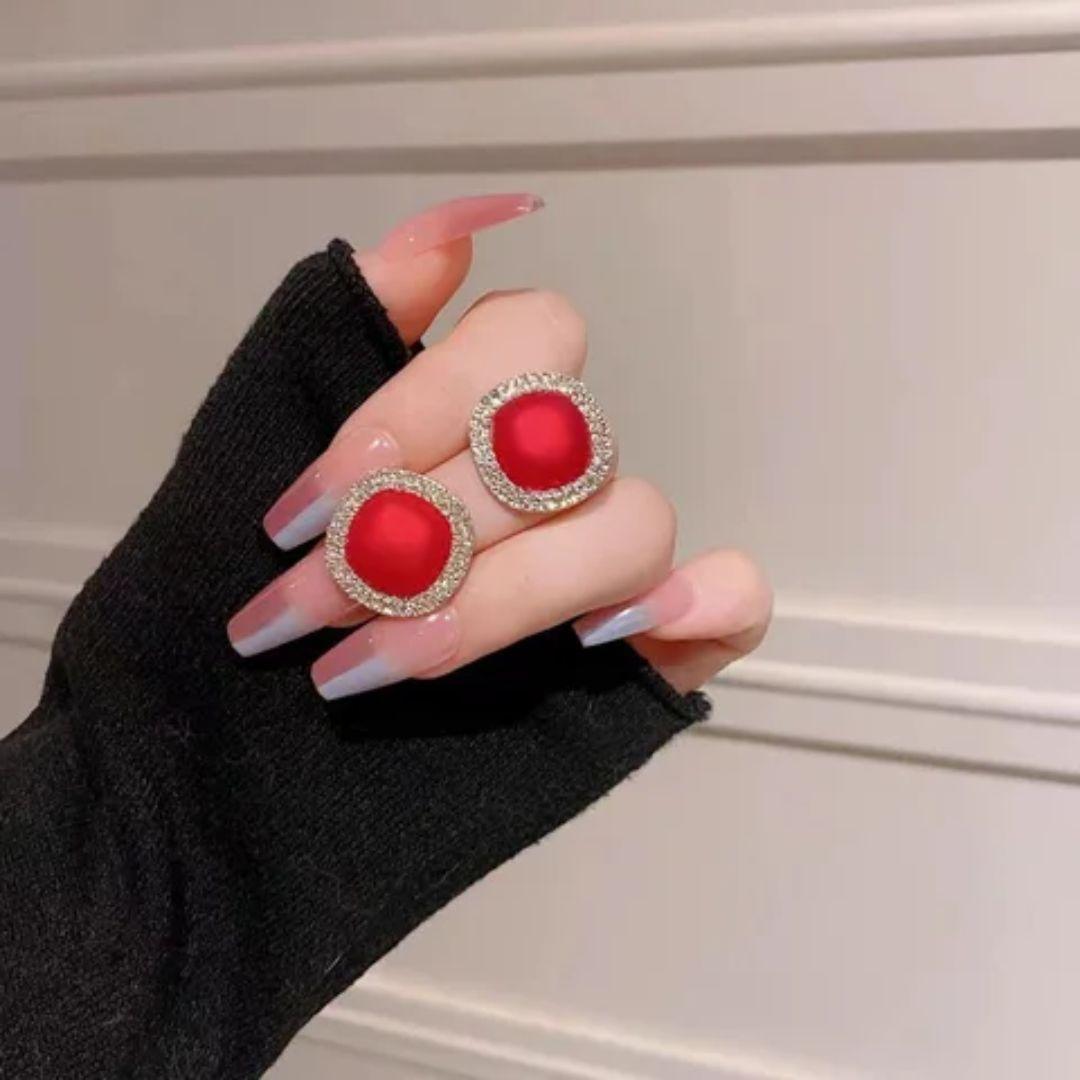 Midnight Glow Minimal Earring