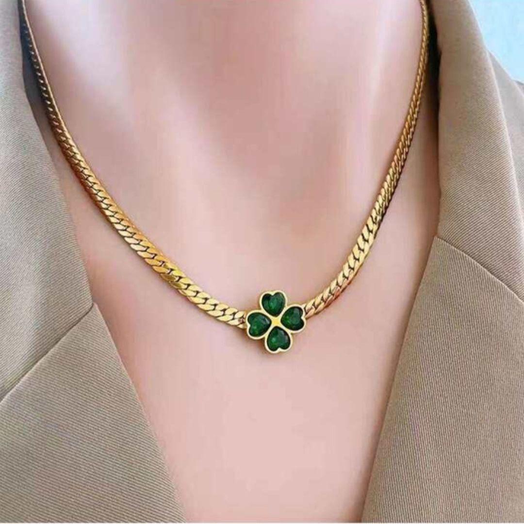 Daisy Glow Necklace