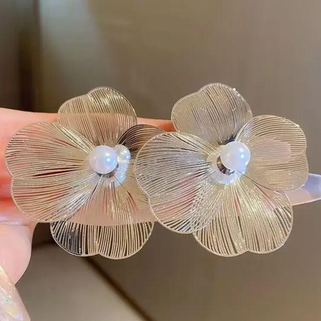 Bloom Spark Earring