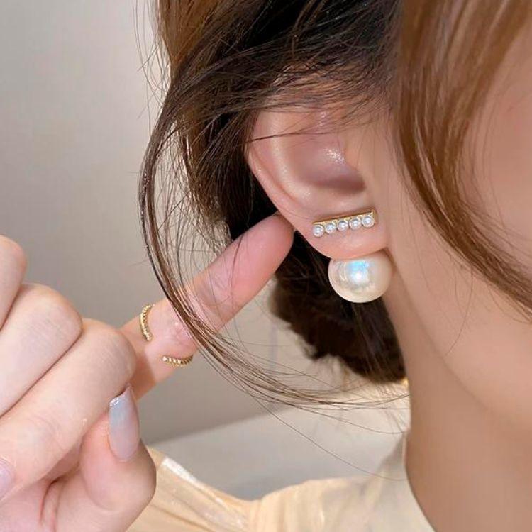 Dazzle Loop Pearl Earrings