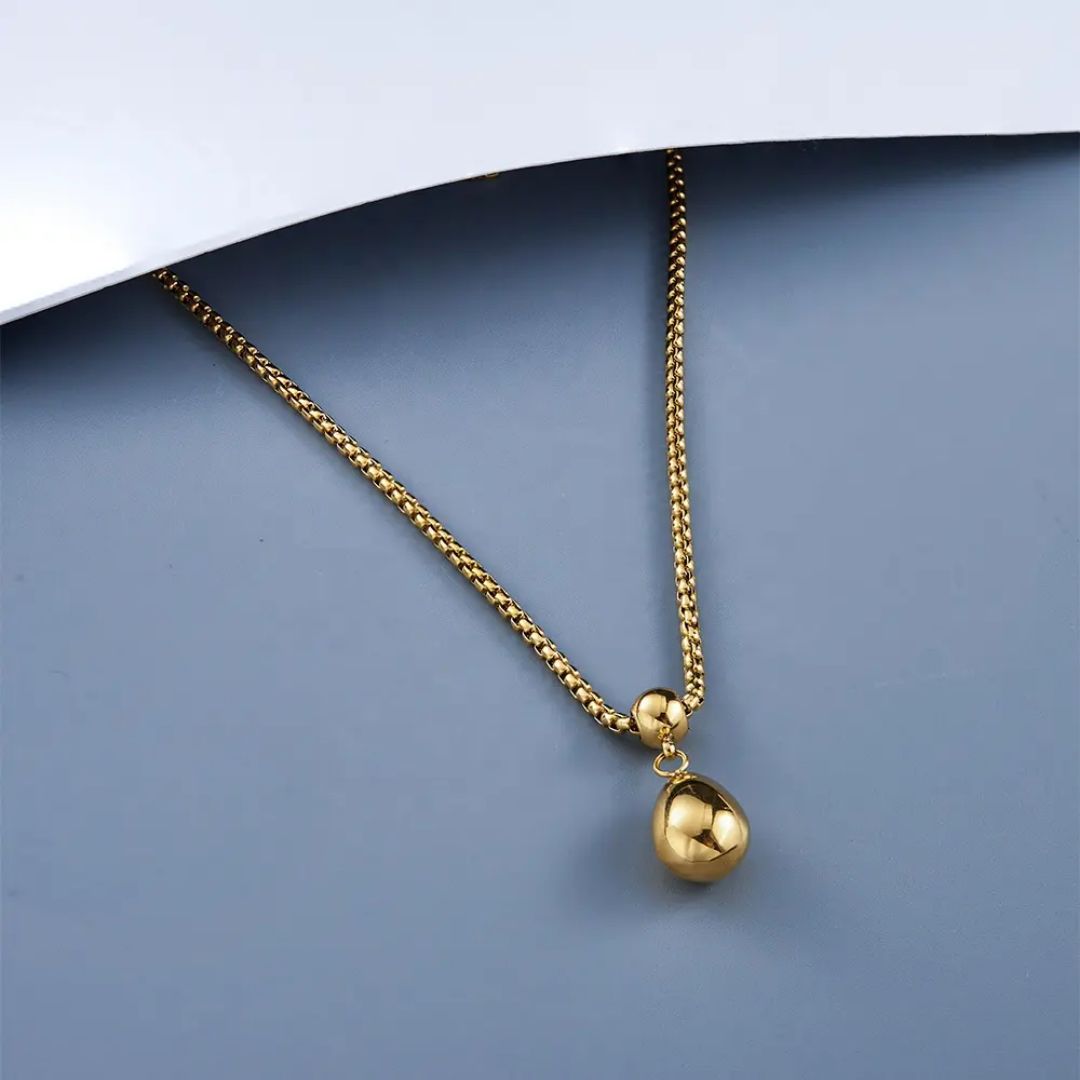 Minimalist Teardrop Necklace