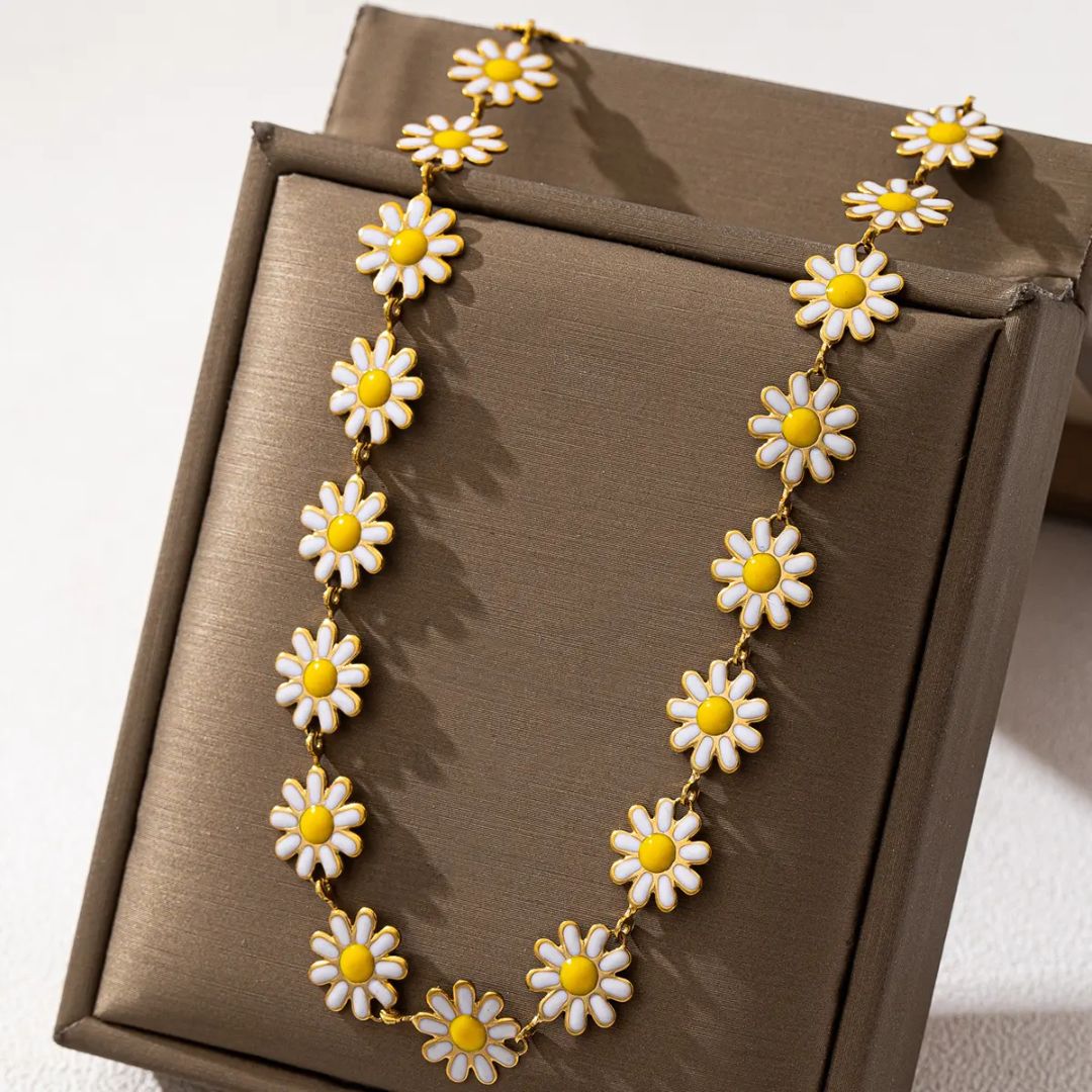 Daisy Bliss Necklace