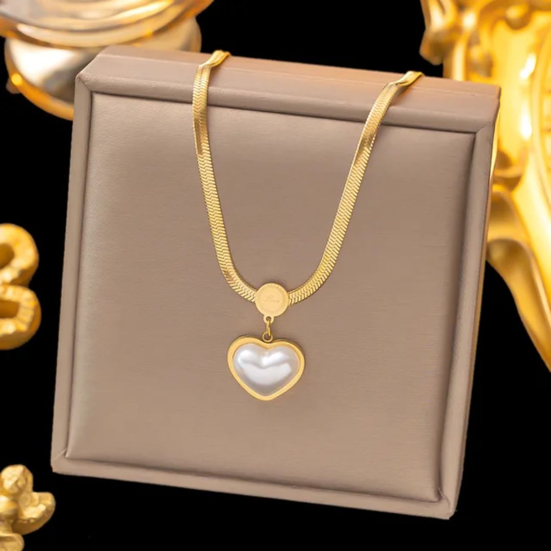 Pearl Me Pretty Necklace