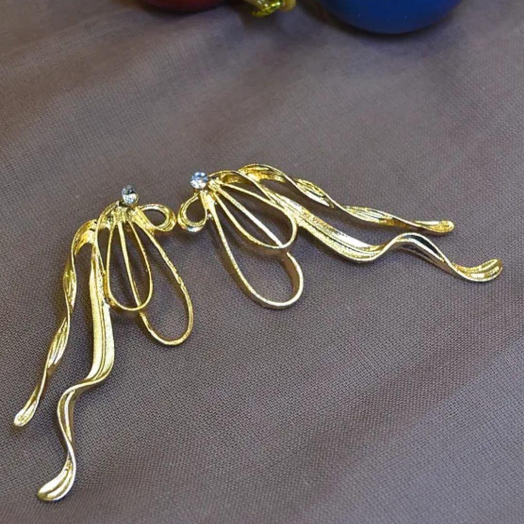 Glow Chic Earring