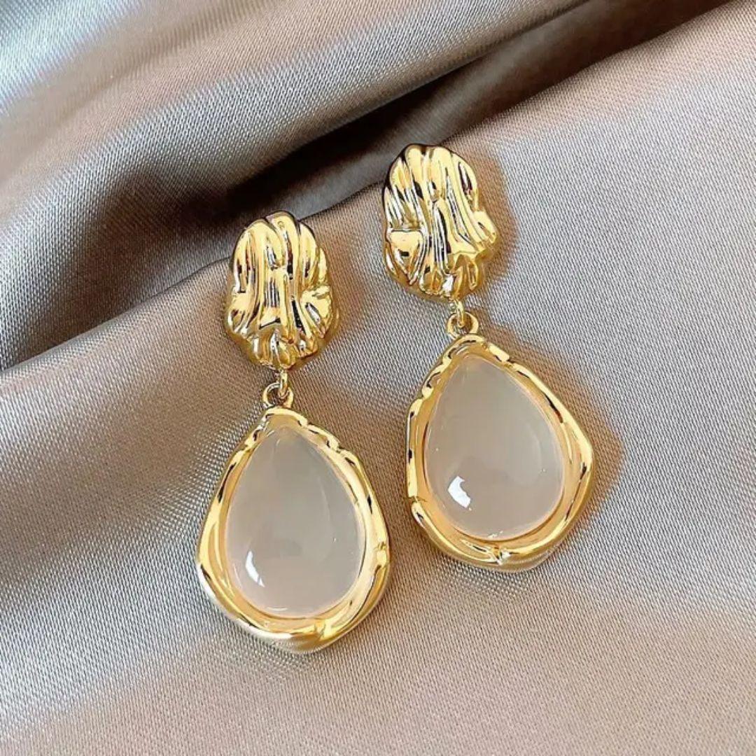 Gilded Stone Teardrops Earrings