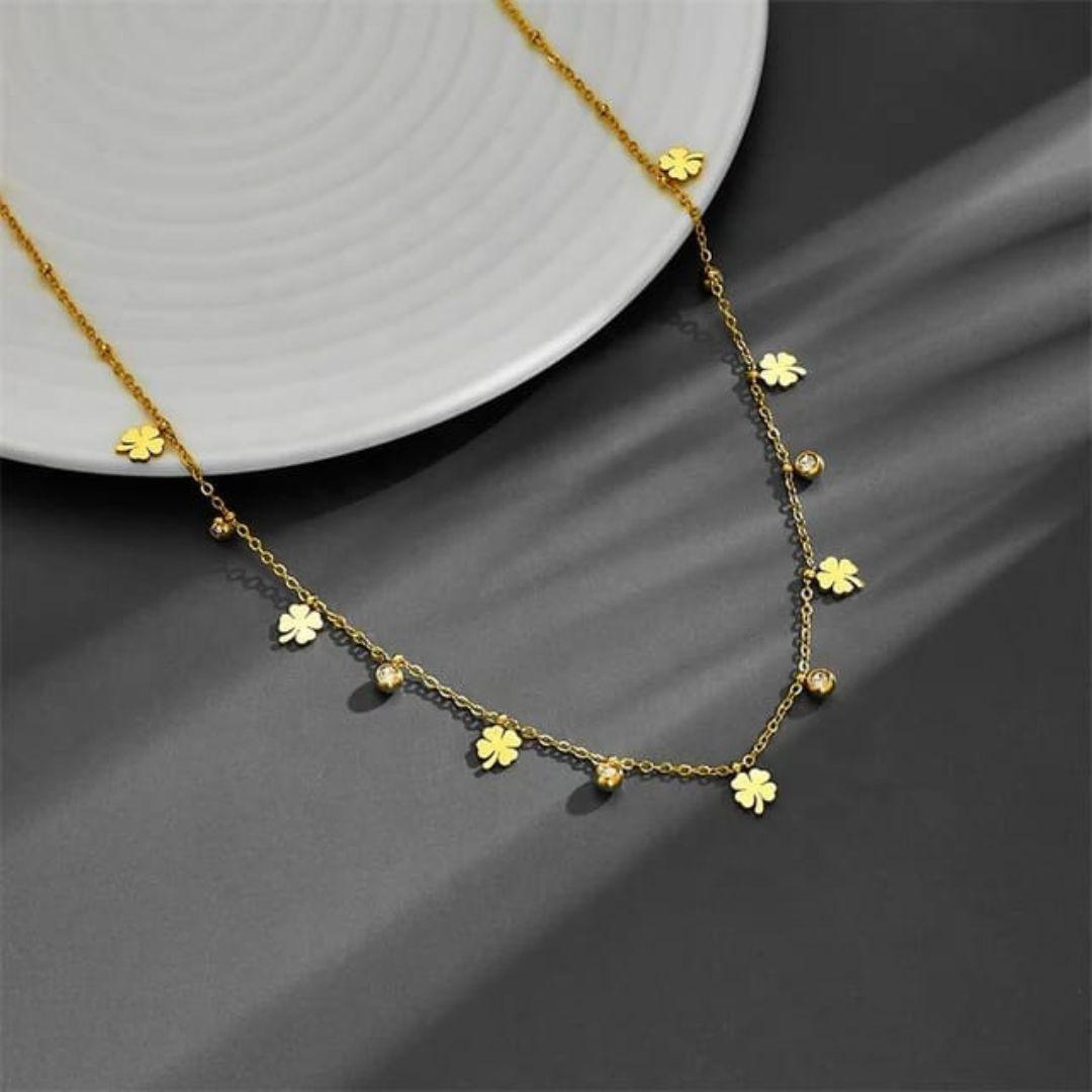 Bling Blogger Neckpiece