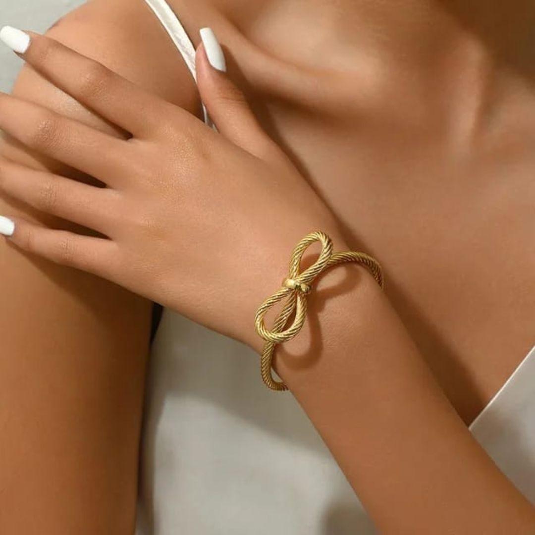 Dazzle Bow Bracelet