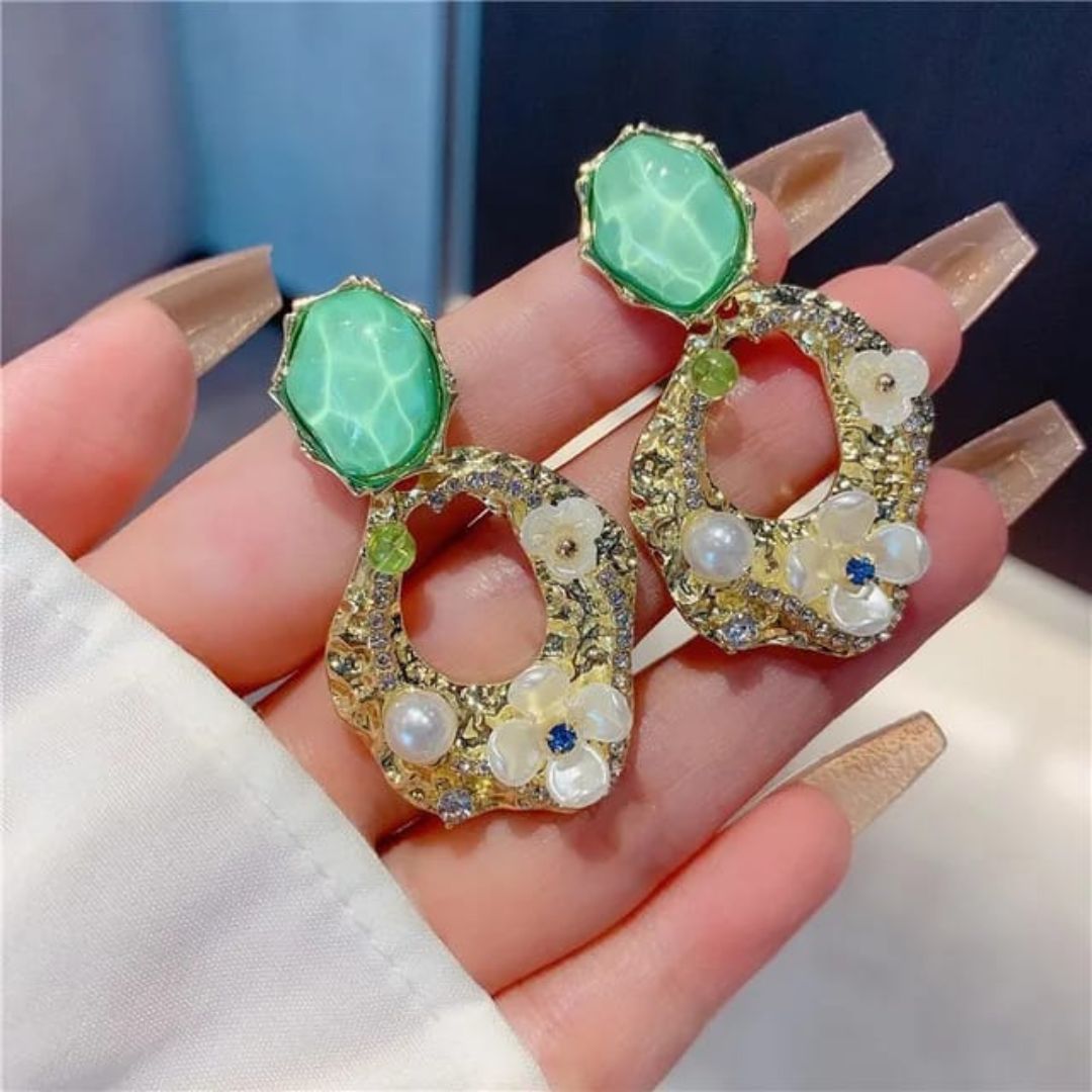 Twinkle Glow Earring
