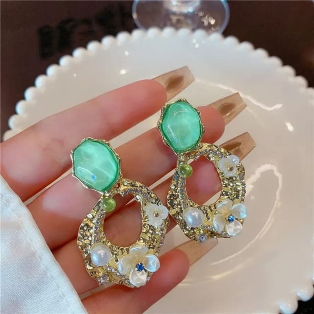 Twinkle Glow Earring