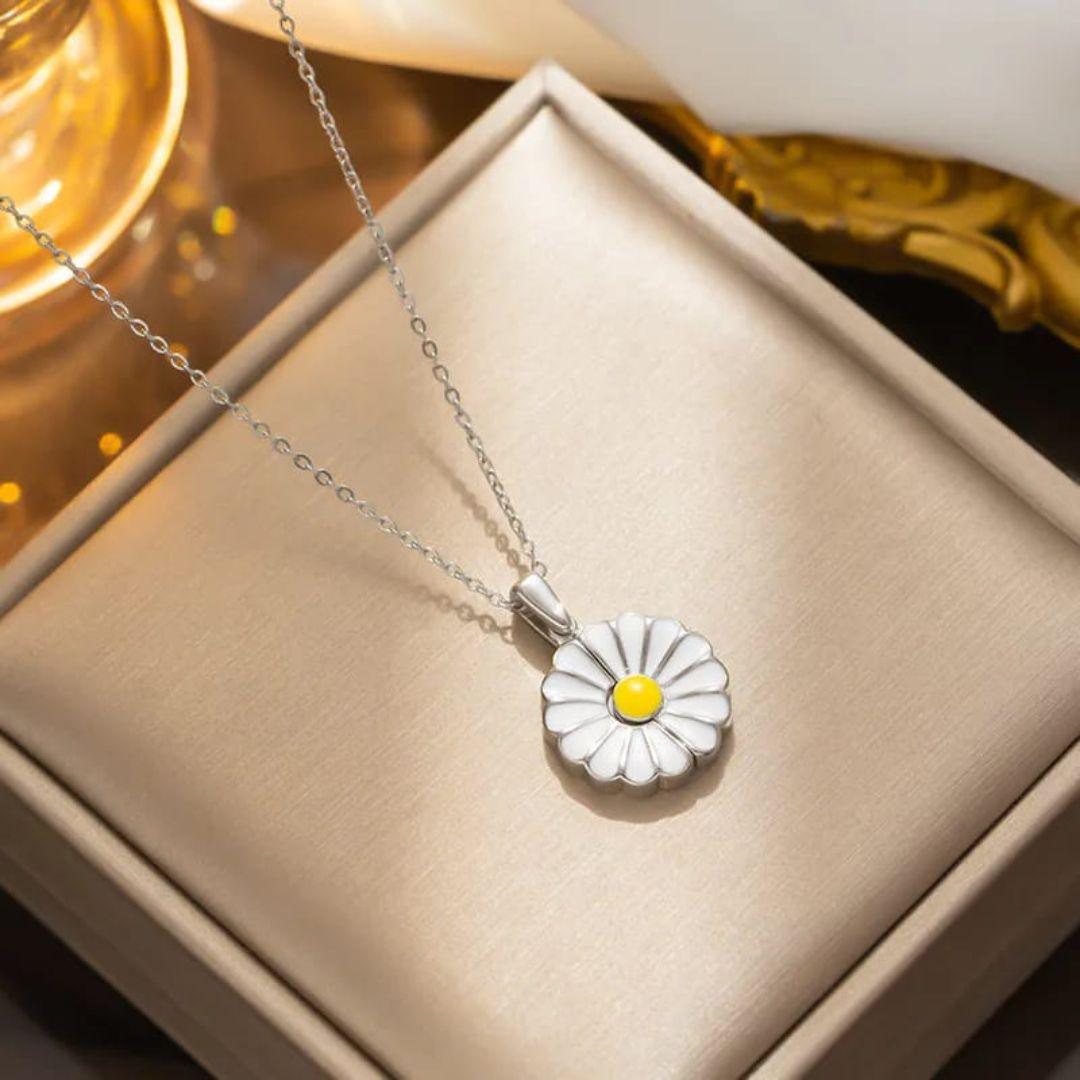 Bloom Breeze Necklace