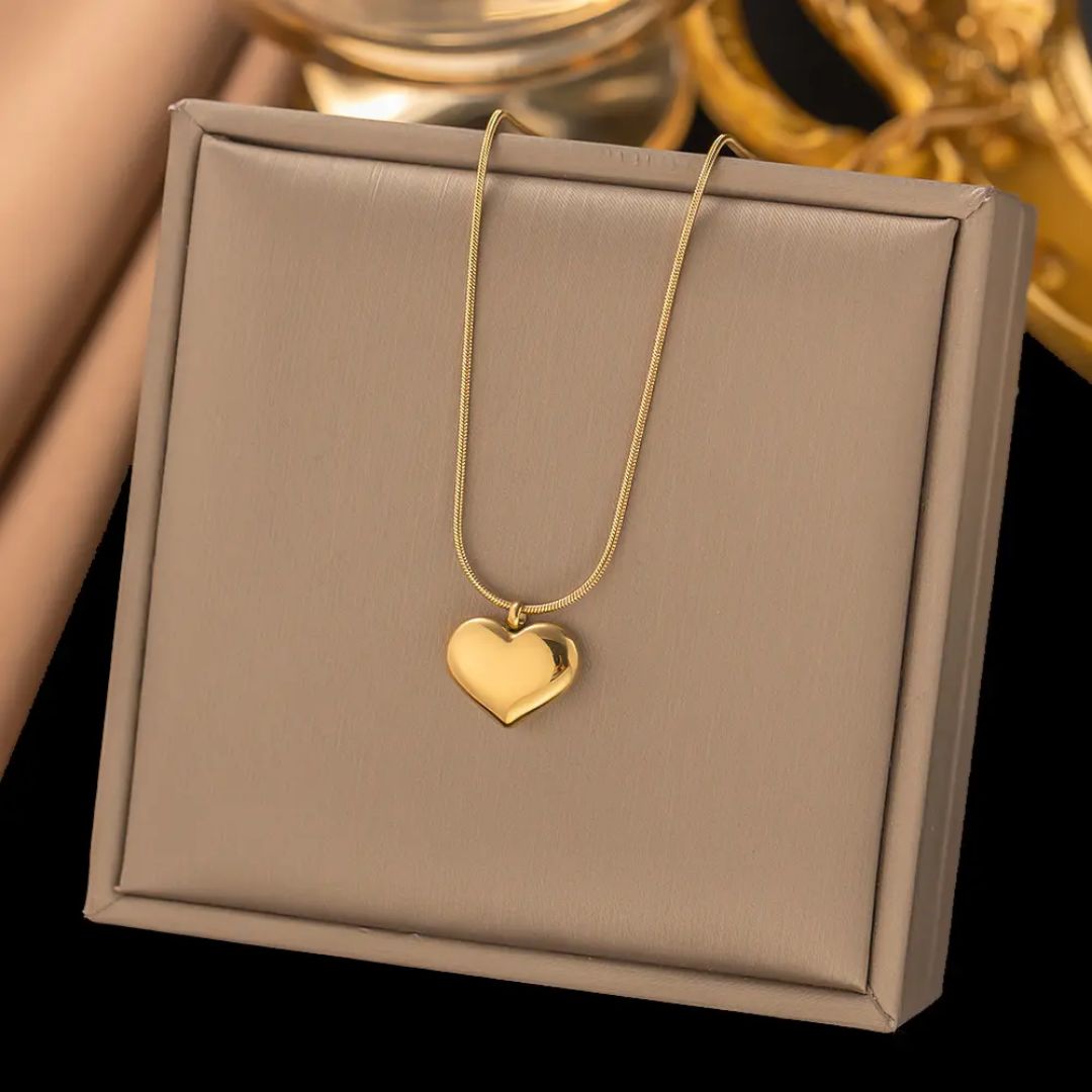 Celene Love Heart Neckpiece