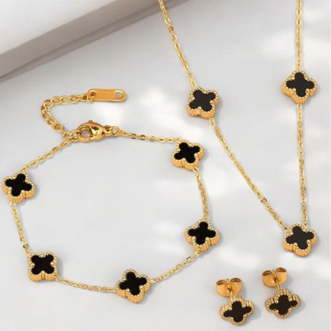 Black Clover Necklace Set