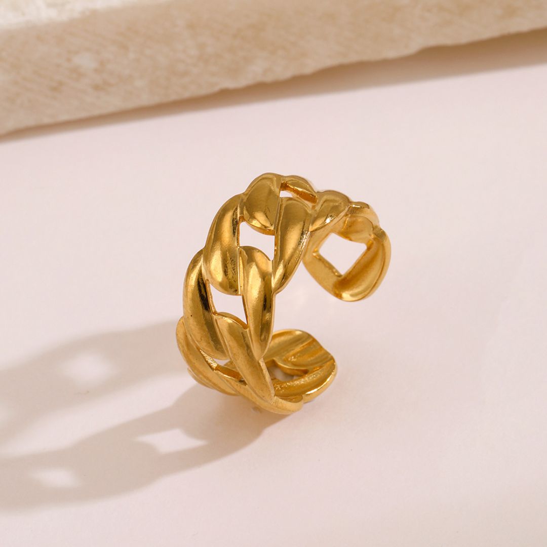 Golden Linked Ring