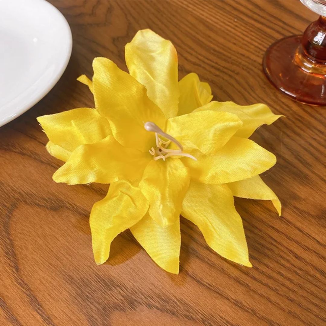 Elegant yellow flower Clip