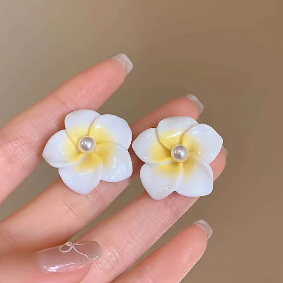 Floral Pinteresty Stud Earring