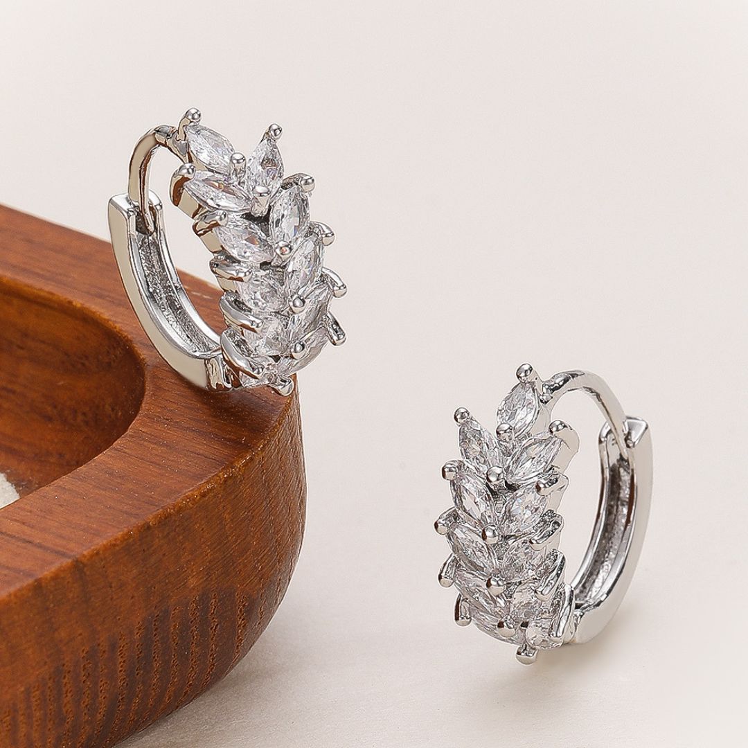 Dreamy Leaf Shine Hoops Earring