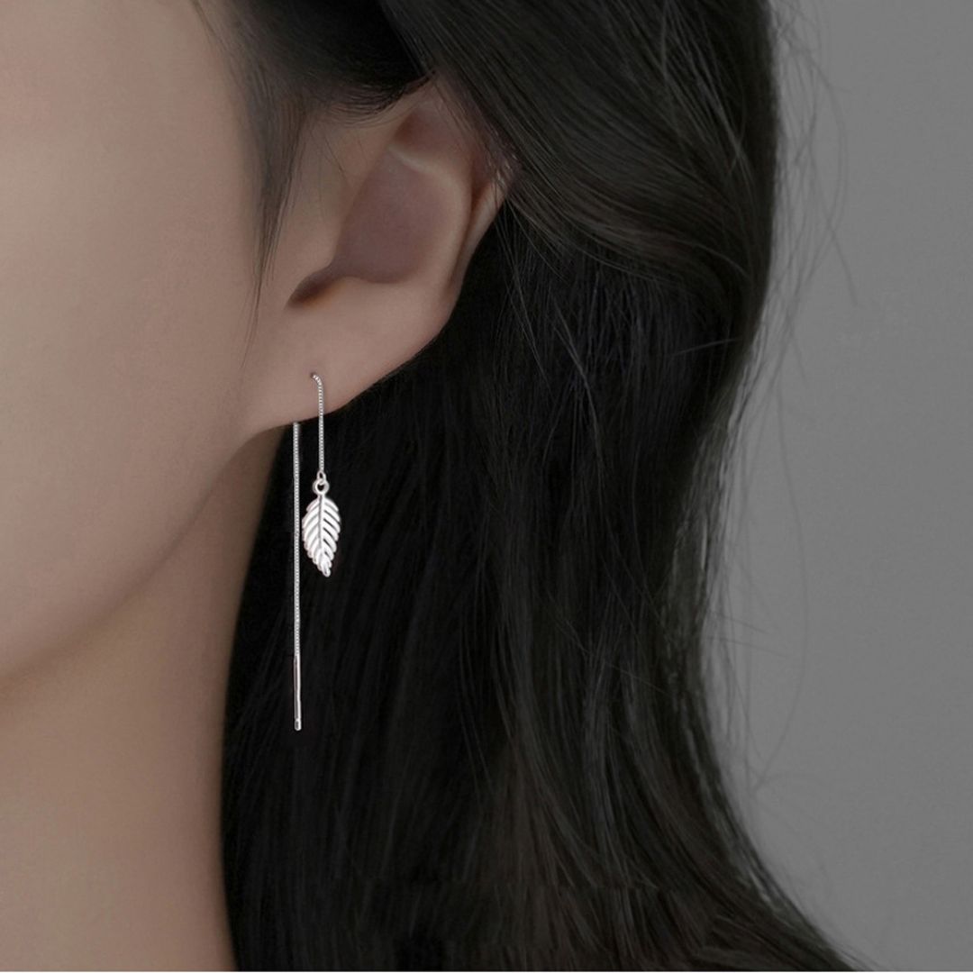 Tiny Leaf Chain Earring