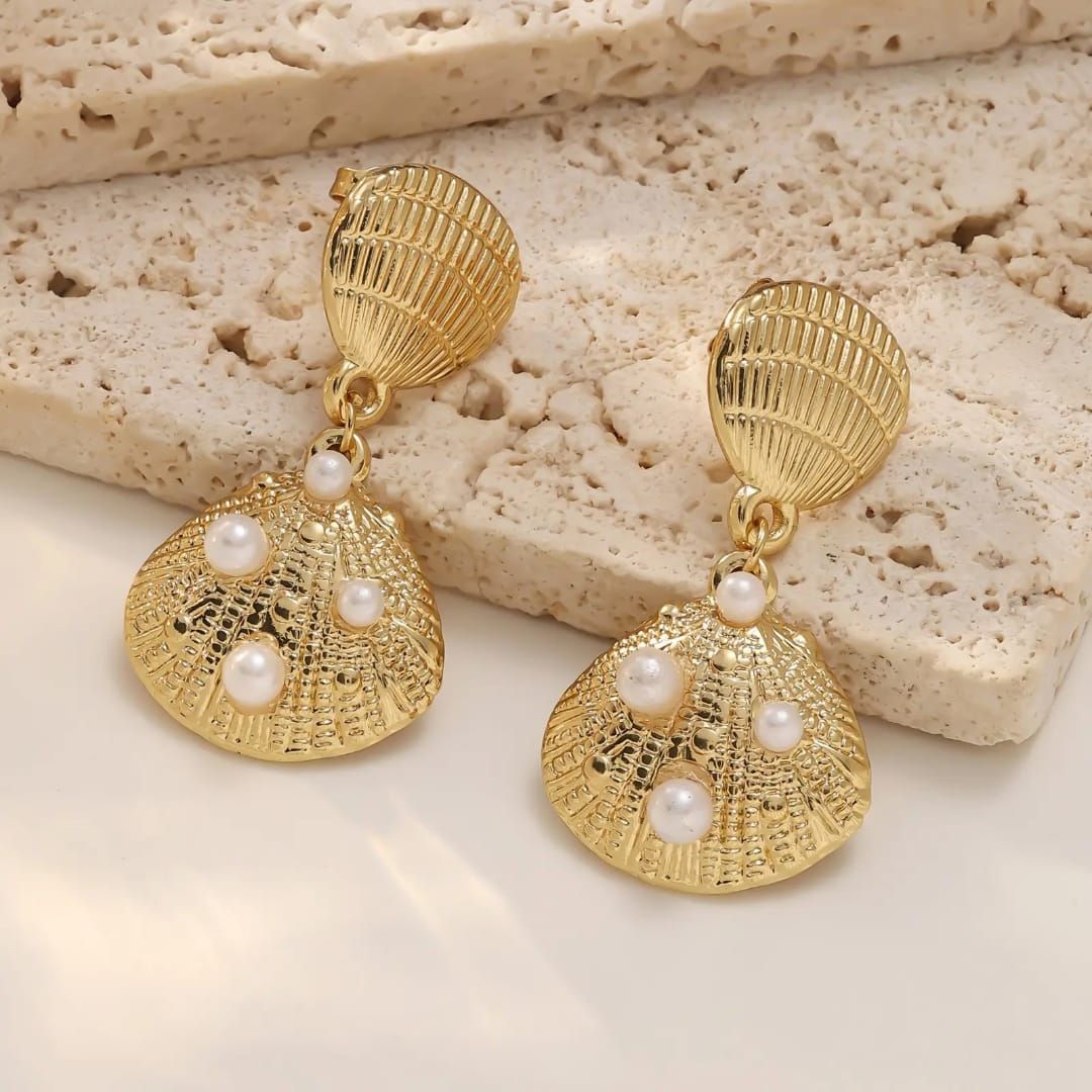 Golden Seashell Pearl Drops Earring