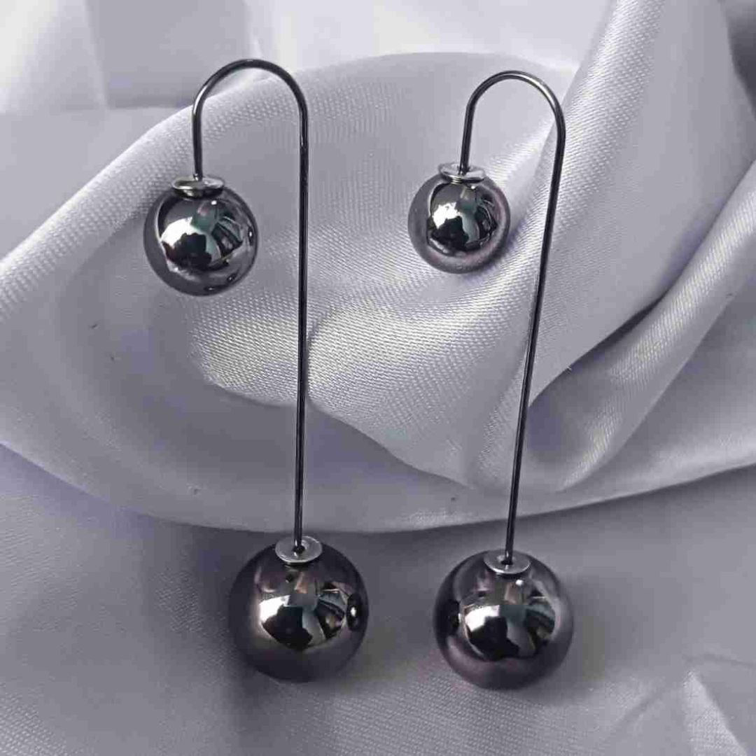 Midnight Pearl Drops Earrings