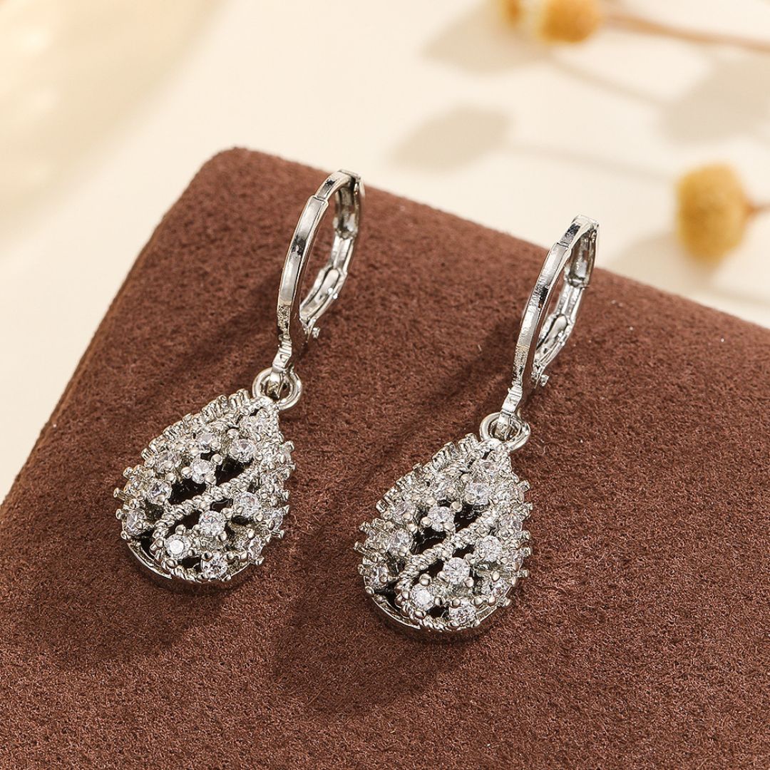 Dreamy Shine Hoops Earring