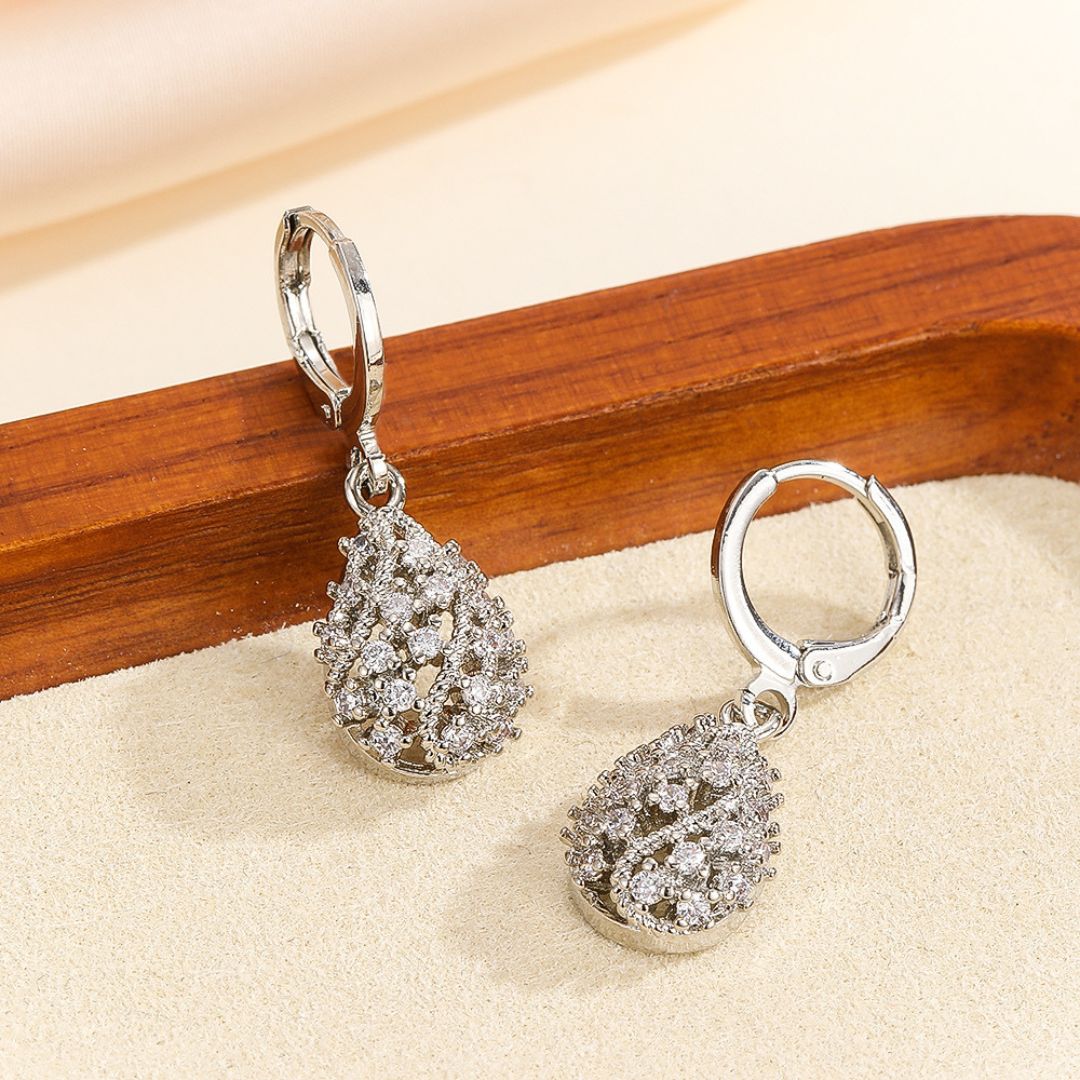 Dreamy Shine Hoops Earring