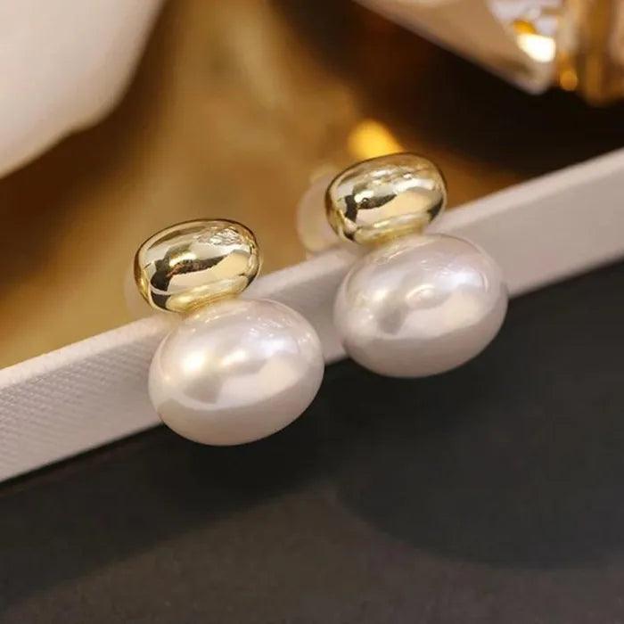 Dreamy Pearls Drop Earring