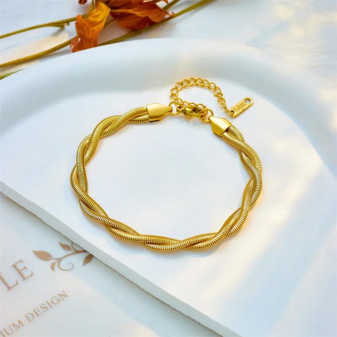 Luxe Curl Chain Bracelet