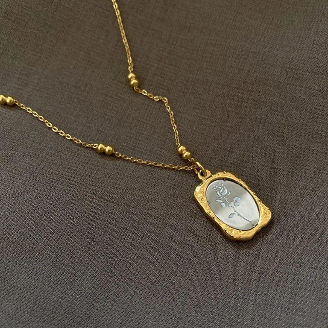 Twinkle Glow Necklace