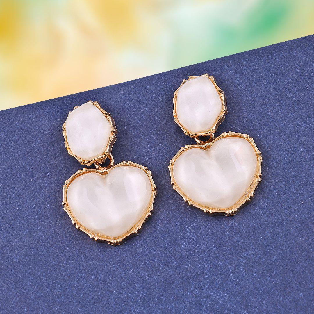 Golden Heartbeat Earring