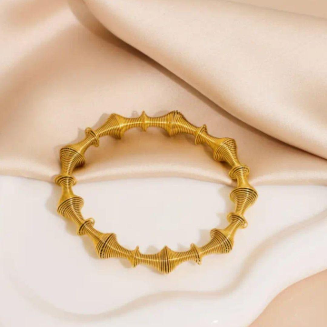 Golden Ripple Armlet Bracelet