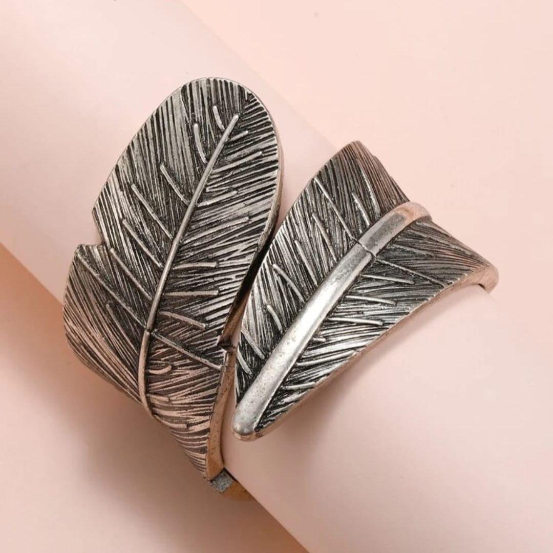 Dazzling Dainty Leaf Bracelet